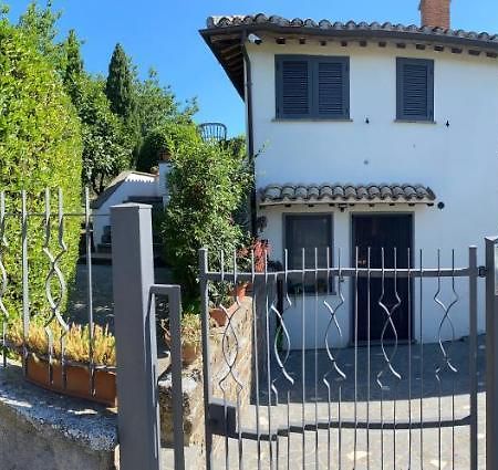 Alloggio Turistico La Balocca 蒙蒂菲阿斯科尼 外观 照片